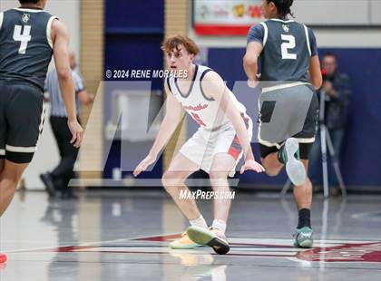 Thumbnail 2 in St. Francis vs Maranatha photogallery.