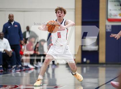 Thumbnail 2 in St. Francis vs Maranatha photogallery.
