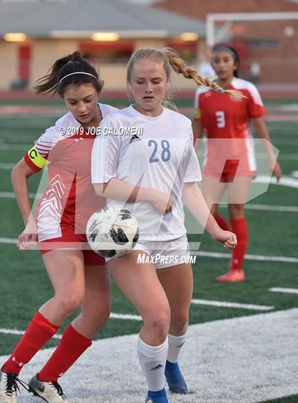 Thumbnail 1 in Lee [Robert E.] vs Westlake (UIL 6A Area Playoff) photogallery.