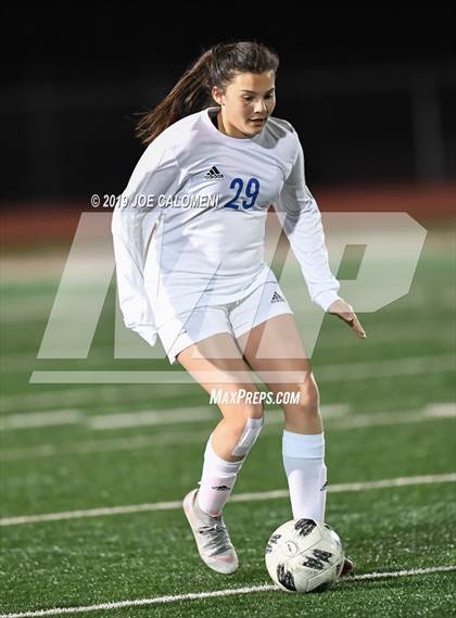 Thumbnail 2 in Lee [Robert E.] vs Westlake (UIL 6A Area Playoff) photogallery.
