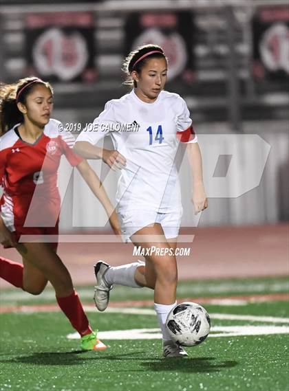 Thumbnail 1 in Lee [Robert E.] vs Westlake (UIL 6A Area Playoff) photogallery.