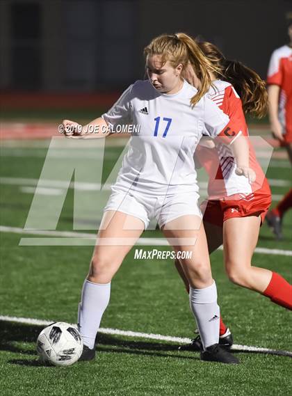 Thumbnail 1 in Lee [Robert E.] vs Westlake (UIL 6A Area Playoff) photogallery.