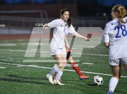 Thumbnail 1 in Lee [Robert E.] vs Westlake (UIL 6A Area Playoff) photogallery.