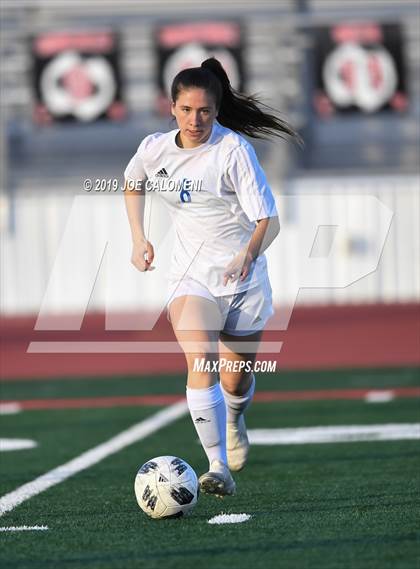 Thumbnail 2 in Lee [Robert E.] vs Westlake (UIL 6A Area Playoff) photogallery.