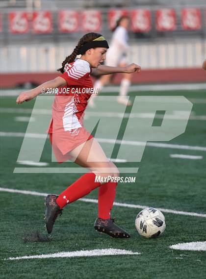 Thumbnail 3 in Lee [Robert E.] vs Westlake (UIL 6A Area Playoff) photogallery.