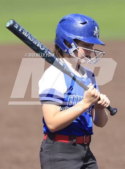 Thumbnail 1 in Mineola vs Quitman photogallery.