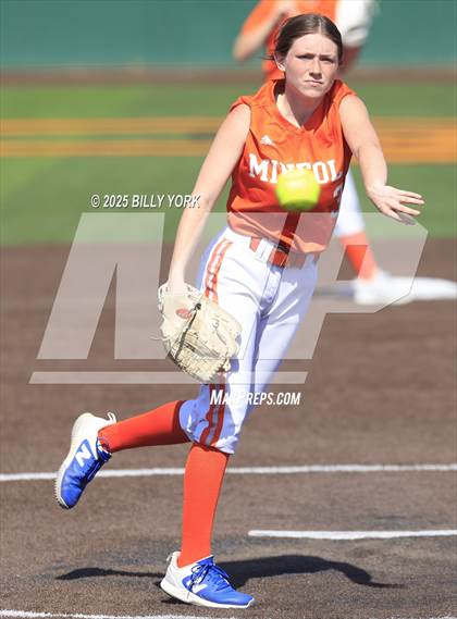 Thumbnail 1 in Mineola vs Quitman photogallery.