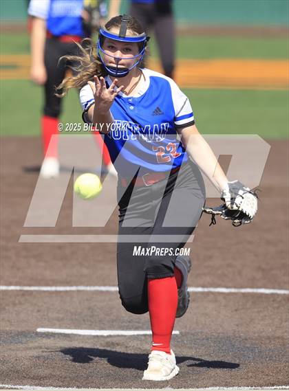 Thumbnail 3 in Mineola vs Quitman photogallery.