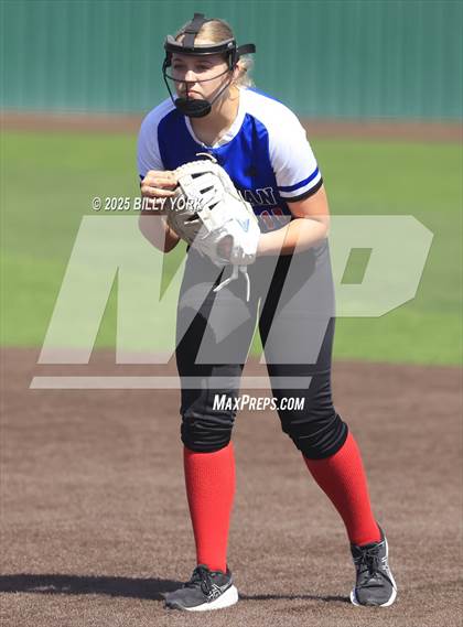 Thumbnail 3 in Mineola vs Quitman photogallery.