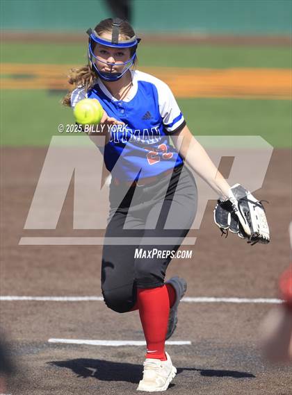Thumbnail 1 in Mineola vs Quitman photogallery.