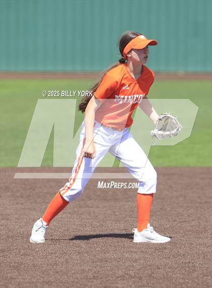 Thumbnail 1 in Mineola vs Quitman photogallery.