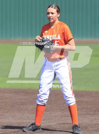 Thumbnail 2 in Mineola vs Quitman photogallery.
