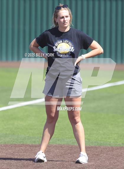 Thumbnail 1 in Mineola vs Quitman photogallery.