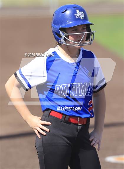 Thumbnail 1 in Mineola vs Quitman photogallery.