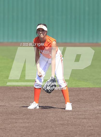Thumbnail 2 in Mineola vs Quitman photogallery.