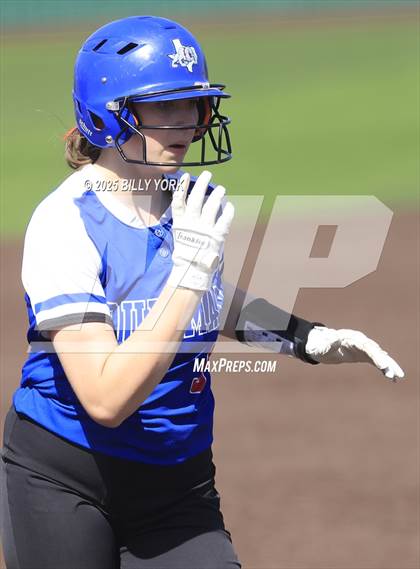 Thumbnail 3 in Mineola vs Quitman photogallery.
