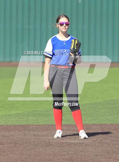 Thumbnail 2 in Mineola vs Quitman photogallery.