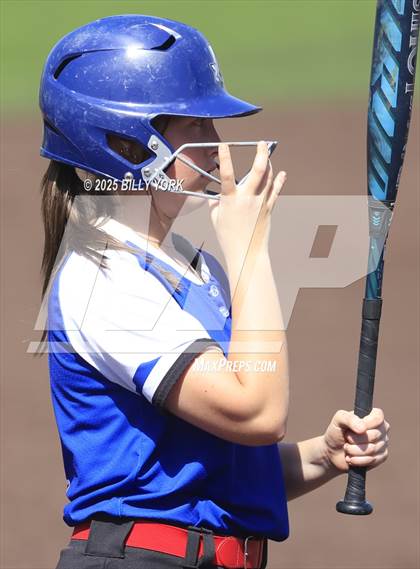Thumbnail 3 in Mineola vs Quitman photogallery.