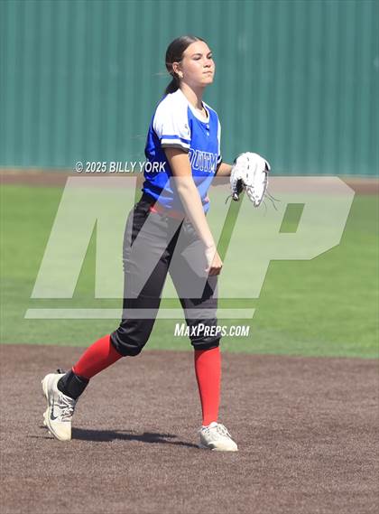 Thumbnail 2 in Mineola vs Quitman photogallery.