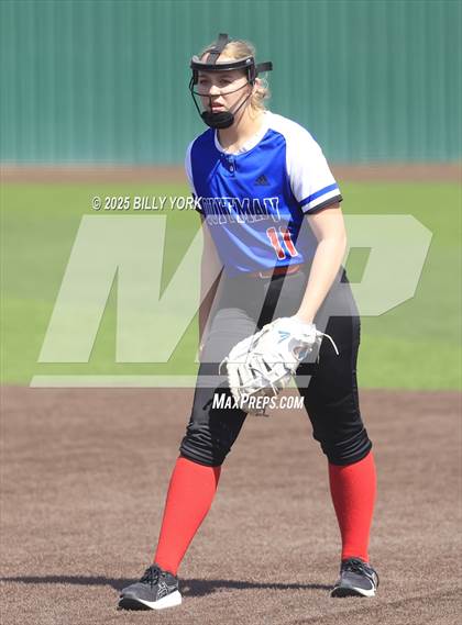 Thumbnail 1 in Mineola vs Quitman photogallery.