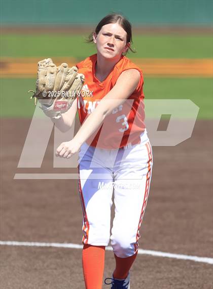 Thumbnail 3 in Mineola vs Quitman photogallery.