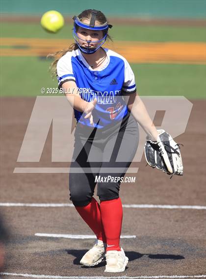 Thumbnail 1 in Mineola vs Quitman photogallery.