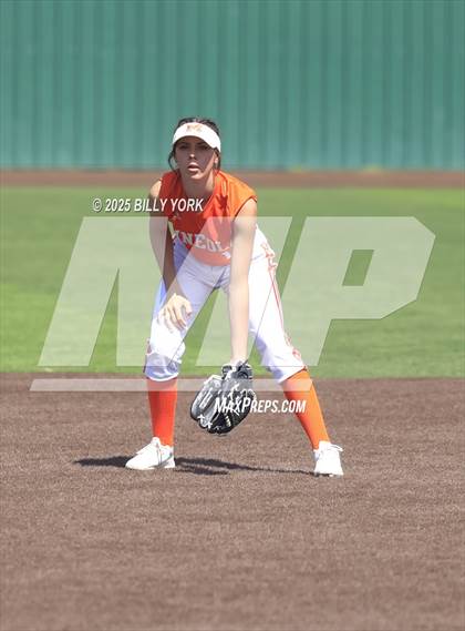 Thumbnail 1 in Mineola vs Quitman photogallery.