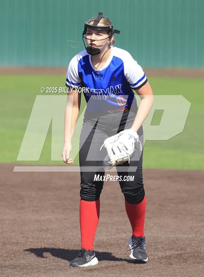 Thumbnail 1 in Mineola vs Quitman photogallery.