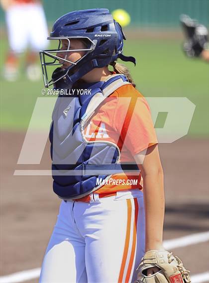 Thumbnail 1 in Mineola vs Quitman photogallery.