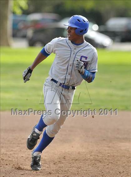 Thumbnail 1 in Christian Brothers vs. Sacramento (Land Park Easter Tournament) photogallery.