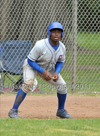 Thumbnail 2 in Christian Brothers vs. Sacramento (Land Park Easter Tournament) photogallery.