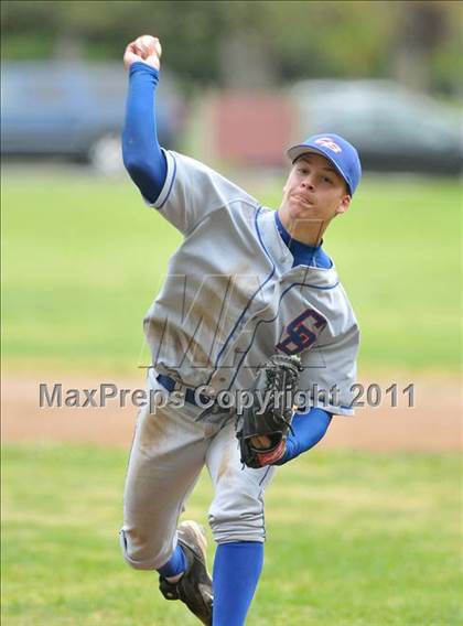 Thumbnail 3 in Christian Brothers vs. Sacramento (Land Park Easter Tournament) photogallery.