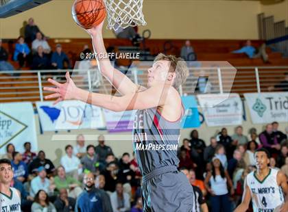Thumbnail 2 in Porter-Gaud vs St. Mary's Ryken (Rotary Roundball Classic) photogallery.