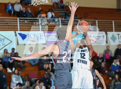 Thumbnail 3 in Porter-Gaud vs St. Mary's Ryken (Rotary Roundball Classic) photogallery.