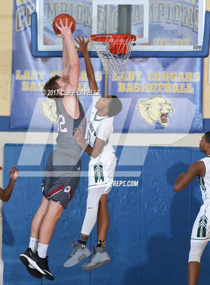 Thumbnail 2 in Porter-Gaud vs St. Mary's Ryken (Rotary Roundball Classic) photogallery.