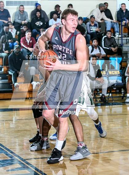 Thumbnail 2 in Porter-Gaud vs St. Mary's Ryken (Rotary Roundball Classic) photogallery.