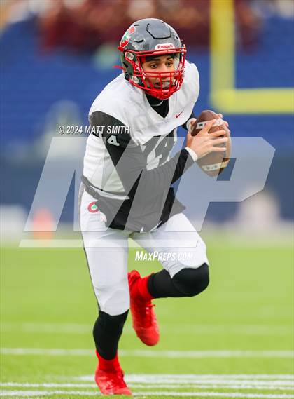 Thumbnail 1 in Central Catholic vs. Bishop Watterson (OHSAA Division 3 Final) photogallery.