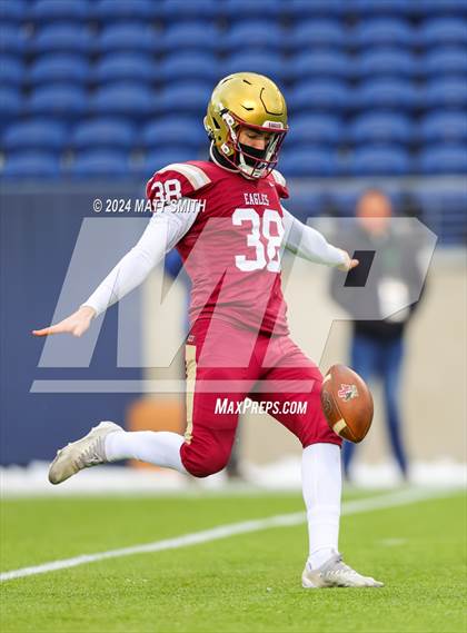 Thumbnail 2 in Central Catholic vs. Bishop Watterson (OHSAA Division 3 Final) photogallery.