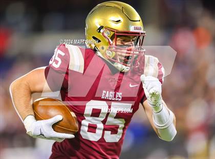 Thumbnail 3 in Central Catholic vs. Bishop Watterson (OHSAA Division 3 Final) photogallery.