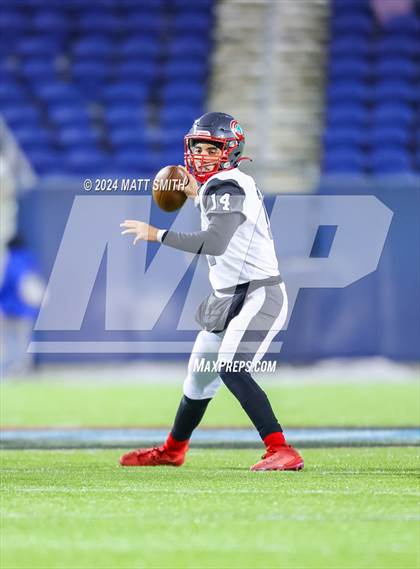 Thumbnail 3 in Central Catholic vs. Bishop Watterson (OHSAA Division 3 Final) photogallery.