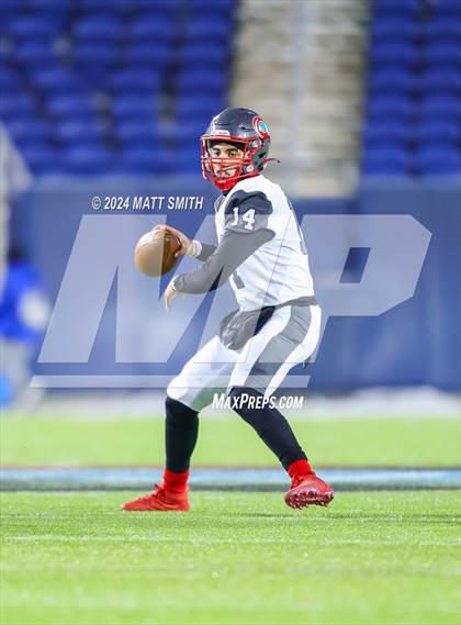 Thumbnail 2 in Central Catholic vs. Bishop Watterson (OHSAA Division 3 Final) photogallery.