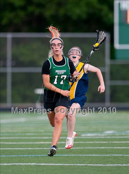 Thumbnail 3 in Mahtomedi vs Mounds View (Section 4 Playoffs) photogallery.