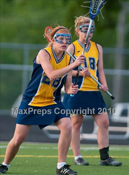 Thumbnail 1 in Mahtomedi vs Mounds View (Section 4 Playoffs) photogallery.
