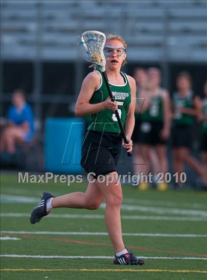 Thumbnail 3 in Mahtomedi vs Mounds View (Section 4 Playoffs) photogallery.