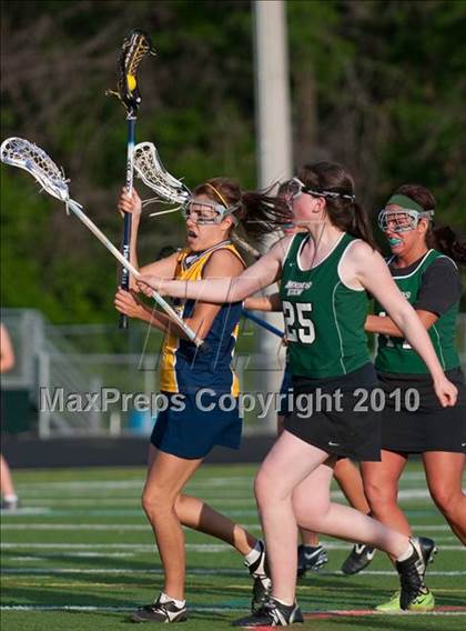 Thumbnail 1 in Mahtomedi vs Mounds View (Section 4 Playoffs) photogallery.