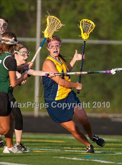 Thumbnail 1 in Mahtomedi vs Mounds View (Section 4 Playoffs) photogallery.