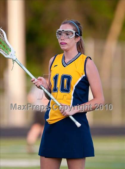 Thumbnail 1 in Mahtomedi vs Mounds View (Section 4 Playoffs) photogallery.