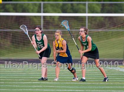 Thumbnail 3 in Mahtomedi vs Mounds View (Section 4 Playoffs) photogallery.