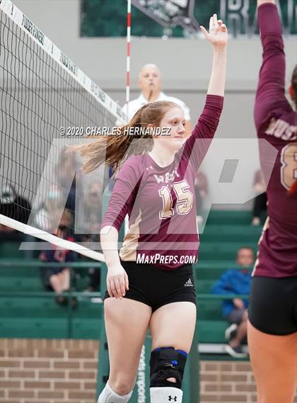 Thumbnail 3 in Richards School for Young Women Leaders vs. Magnolia West (UIL 5A Area Playoff) photogallery.