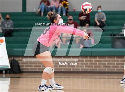 Thumbnail 2 in Richards School for Young Women Leaders vs. Magnolia West (UIL 5A Area Playoff) photogallery.